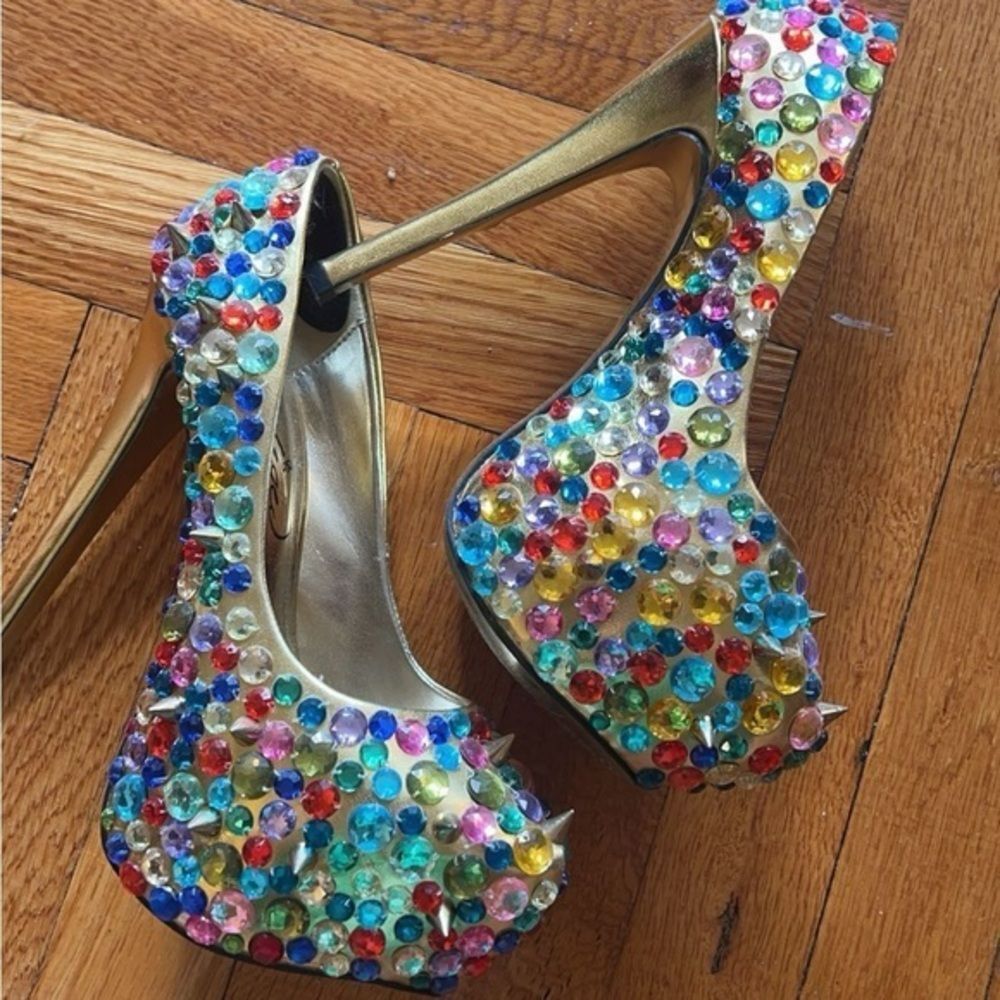 NEW privileged rhinestone gold pumps heels